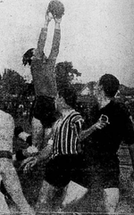 1941.06.12 - Amistoso - Grêmio 3 x 3 Brasil de Pelotas - Lance da partida.png