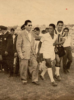 1958.09.28 - Amistoso - Grêmio 4 x 0 Santos - Pelé no Olímpico.PNG