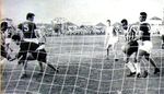 1962.03.11 - Campeonato Sul-Brasileiro - Internacional 1 x 2 Grêmio - 03 - Gol Joãozinho.jpg