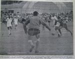 1964.01.19 - Campeonato Brasileiro (Taça Brasil) - Santos 4 x 3 Grêmio - 07 - Pênalti Santos.jpg