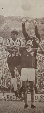 1968.11.24 - Campeonato Brasileiro - Grêmio 0 x 0 Internacional - Lance do jogo 4.JPG