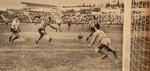 1958.08.31 - Amistoso - Grêmio 2 x 0 Bangu - Chute de Juarez.PNG