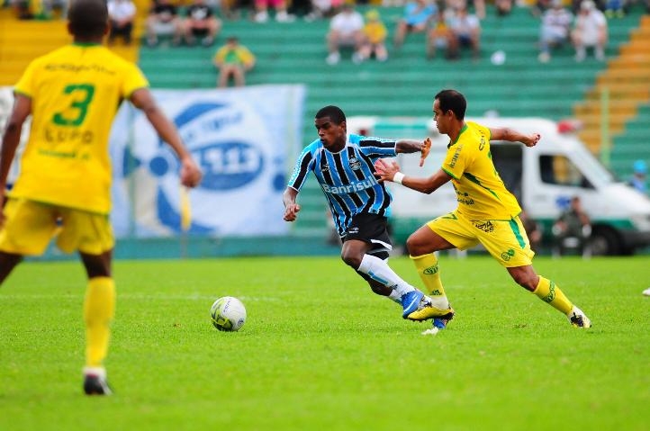Arquivo:2011.04.17 - Ypiranga 1 x 1 Grêmio.jpg