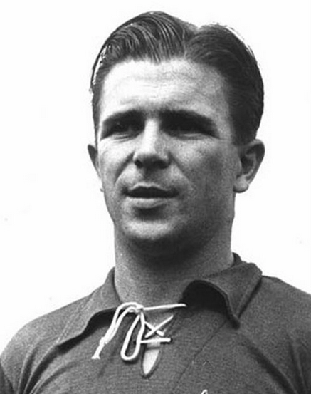 Arquivo:Ferenc Puskás Biró.png
