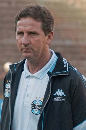 Arquivo:Nestor Simionato Treinador.jpg