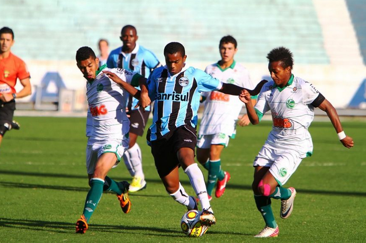 Arquivo:2012.06.21 - Grêmio 1 x 1 Juventude (Sub-17).foto.png