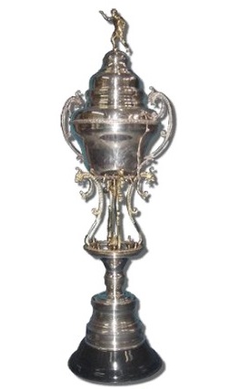 Arquivo:Troféu Torre del Vigia.jpg