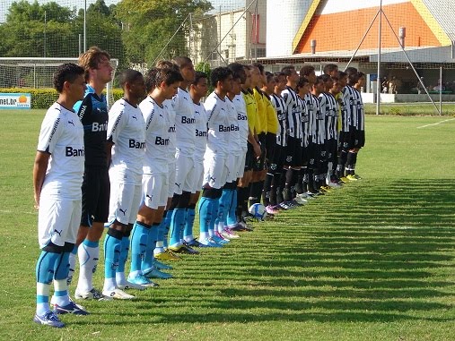 Arquivo:2010.12.10 - Grêmio 3 x 2 Ceará (Sub-20).1.jpg
