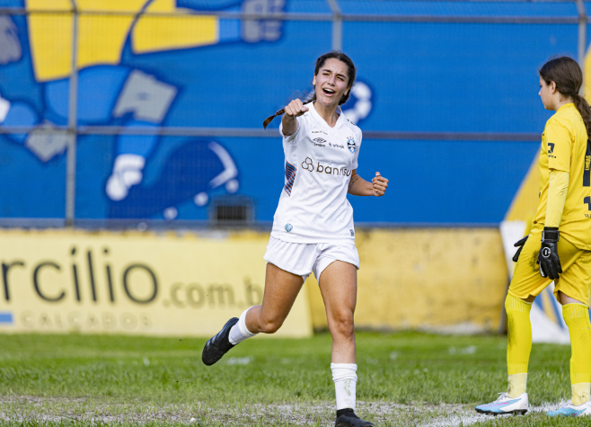 Arquivo:2024.09.28 - Pelotas 0 x 6 Grêmio (Sub-15 Feminino).foto1.png