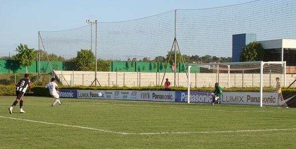Arquivo:2010.12.06 - Grêmio 2 x 1 Botafogo (Sub-20).jpg