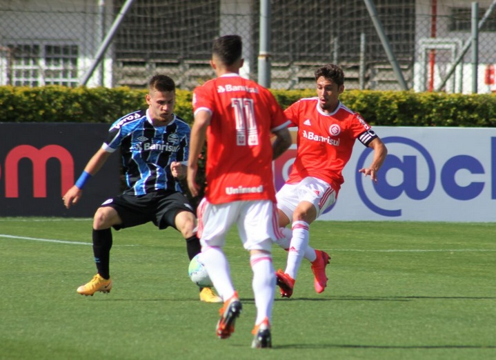 Arquivo:2020.11.05 - Internacional 2 x 1 Grêmio (Sub-20) - imagem jogo.jpg