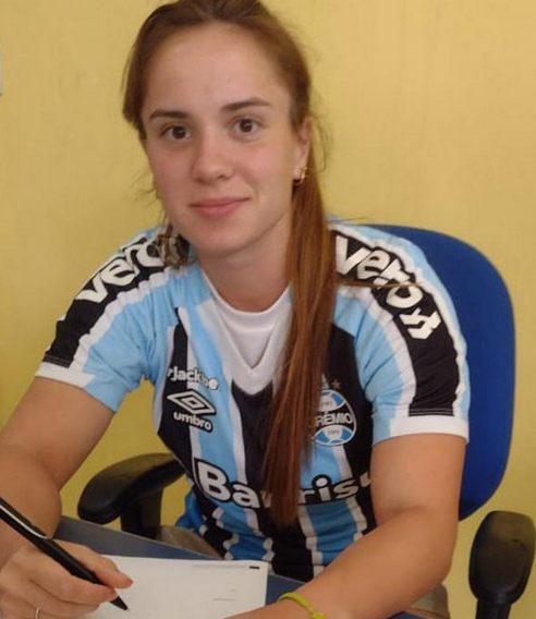 Arquivo:Agostina Holzheier.2.png