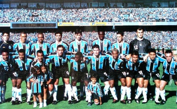 Arquivo:Campeão Gaúcho de 2001.jpeg.jpg