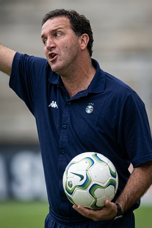 Arquivo:Alexi Stival Treinador.png