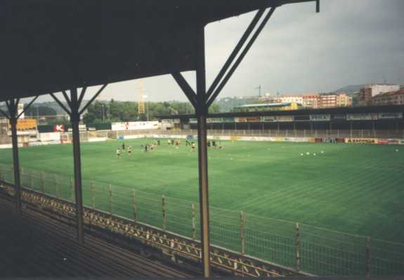 Arquivo:Campo de Lasesarre.jpg