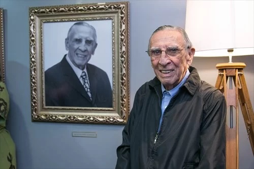 Arquivo:Hélio Volkmer Dourado - Foto 3.jpg