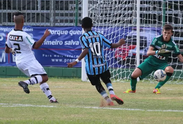 Arquivo:2015.01.23 - Grêmio 1 x 1 Figueirense (Sub-15).png