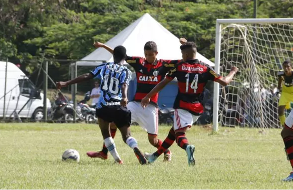 Arquivo:2015.01.18 - Grêmio 0 x 3 Flamengo (Sub-15).1.png