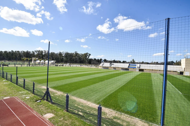 Arquivo:Centro de Entrenamiento de Boca Juniors.png