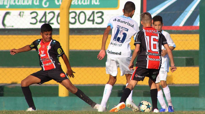 Arquivo:2019.08.07 - Joinville 0 x 2 Grêmio (Sub-13).foto.png