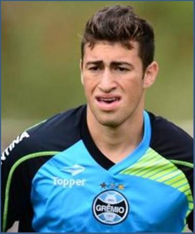 Arquivo:Cards Paulinho Mocellin.jpg