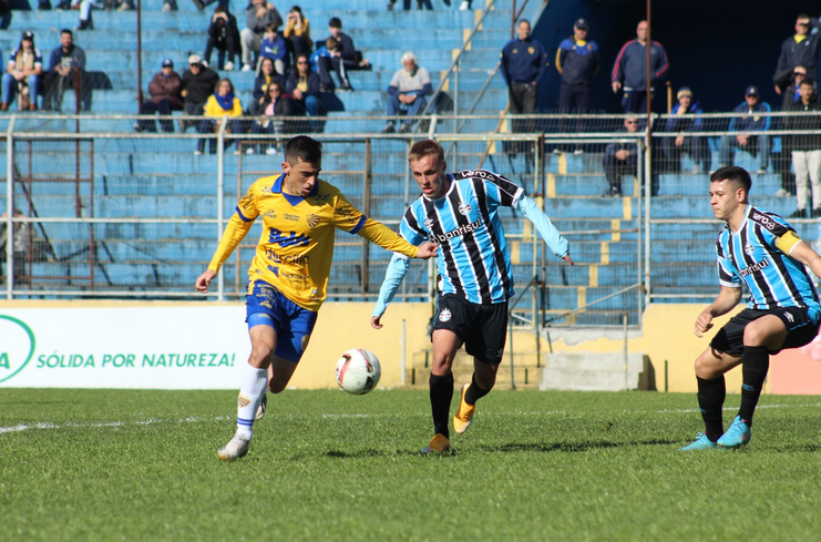 Arquivo:2023.08.27 - Pelotas 1 x 3 Grêmio (B).foto1.png