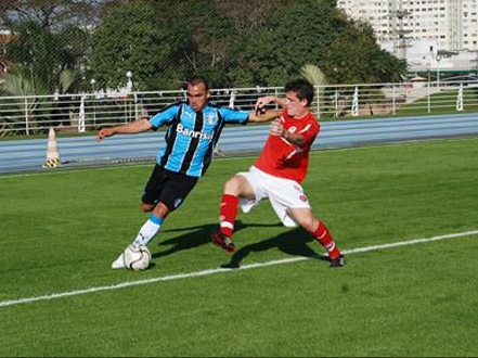 Arquivo:2010.07.03 - Grêmio 2 x 0 Internacional (Sub-17).png