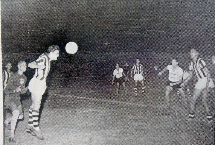 Arquivo:1957.03.14 - Grêmio 3 x 2 Santos - Foto 1.jpg