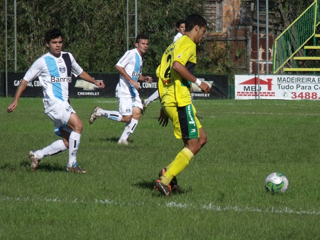 Arquivo:2011.09.01 - Cerâmica 0 x 1 Grêmio (B).foto1.jpg