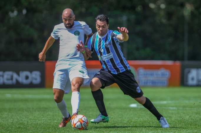 Arquivo:2021.09.25 - Grêmio 1 x 1 Coritiba (Legends).foto1.png