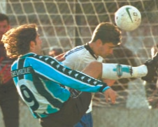 Arquivo:2000.07.12 - Serrano 0 x 9 Grêmio - foto.png