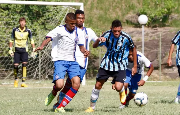 Arquivo:2015.01.17 - Grêmio 4 x 0 Bahia (Sub-15).png