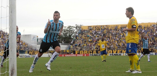 Arquivo:2011.03.27 - Pelotas 1 x 3 Grêmio.1.jpg
