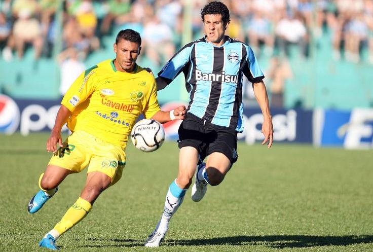 Arquivo:2010.03.21 - Ypiranga 1 x 3 Grêmio.jpg
