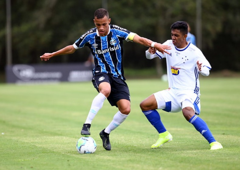 Arquivo:2020.12.06 - Grêmio 5 x 2 Cruzeiro (Sub-20) - imagem jogo.jpg
