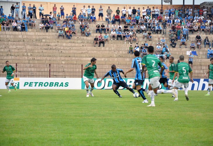 Arquivo:2010.02.10 - Araguaia 1 x 3 Grêmio.jpg