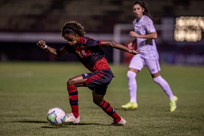 Arquivo:2020.09.28 - Flamengo (feminino) 2 x 0 Grêmio (feminino).2.png