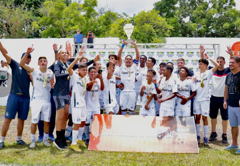 Arquivo:2023.01.15 - Grêmio 2 x 1 Azuriz (Sub-13).foto1.png