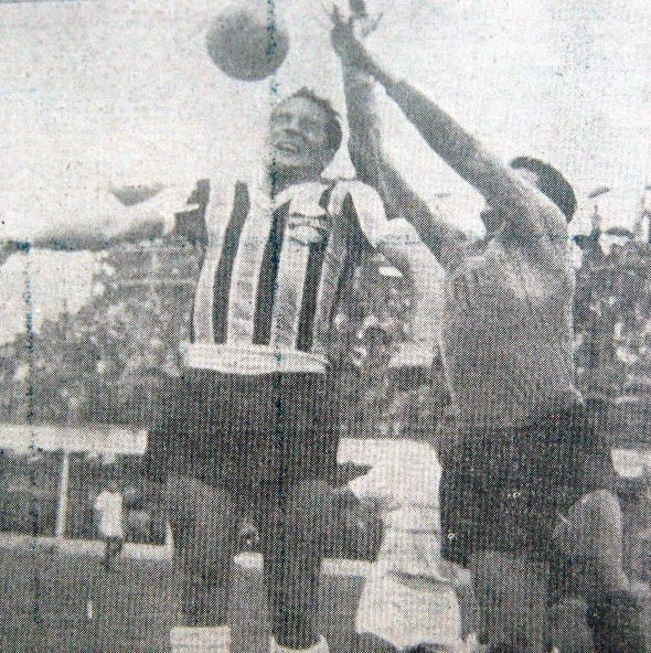 Arquivo:1962.07.15 - Novo Hamburgo 0 x 0 Grêmio - foto.jpg