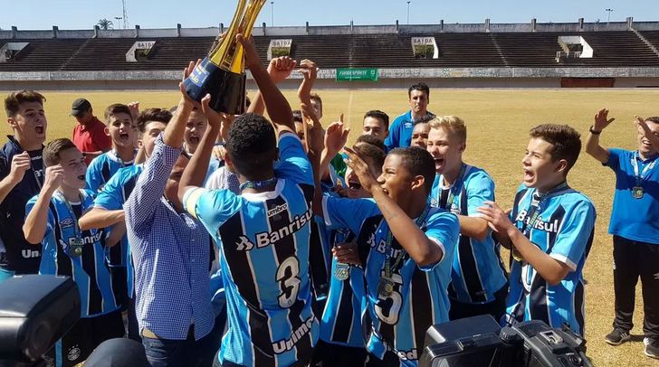 Arquivo:2017.07.22 - Grêmio 2 x 1 Bragantino (Sub-15).0.png