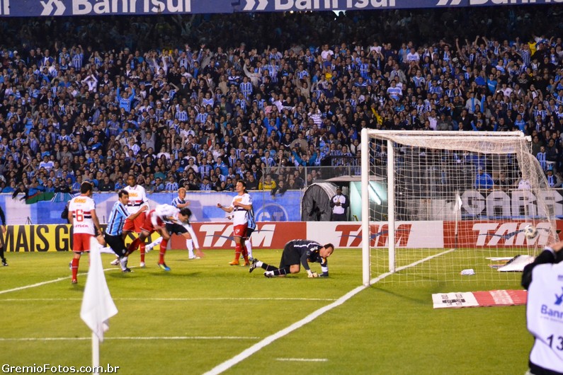 Arquivo:2011.09.11 - Grêmio 1 x 0 São Paulo.1.jpg