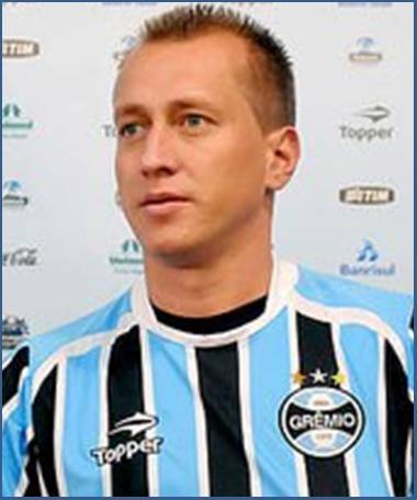 Arquivo:Cards Marquinhos.jpg