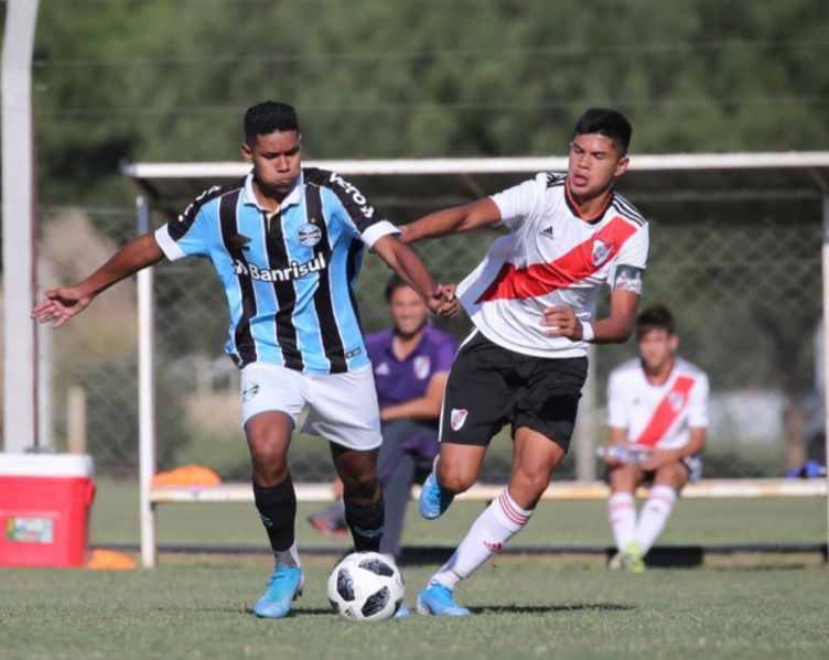 Arquivo:2019.11.26 - River Plate 0 x 0 Grêmio (Sub-14).1.png