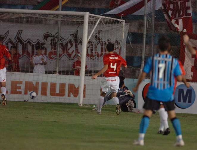 Arquivo:2008.12.19 - Grêmio 2 x 1 Internacional (Sub-20).2.jpg