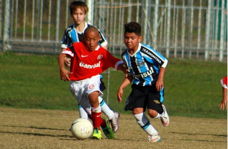 Arquivo:2016.07.02 - Grêmio 0 x 1 Internacional (Sub-10).foto1.png