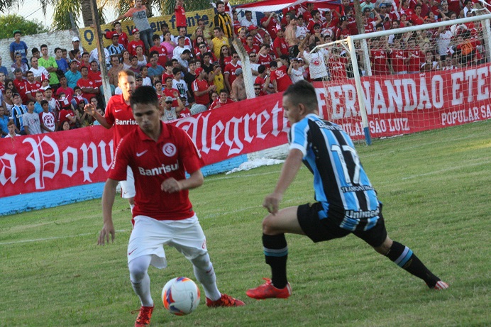 Arquivo:2016.01.10 - Grêmio 1 x 2 Internacional (Sub-17).jpg