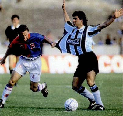 Arquivo:1994.11.05 - Grêmio 1 x 3 Paraná - Revista Placar.jpg