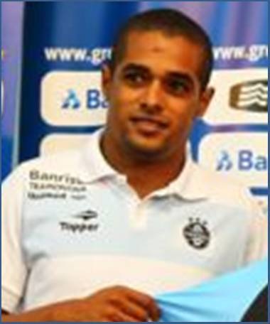 Arquivo:Cards Welliton Soares.jpg