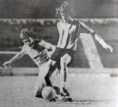 Arquivo:1975.02.19 - Grêmio 0 x 1 Seleção Uruguaia - Foto A.jpg