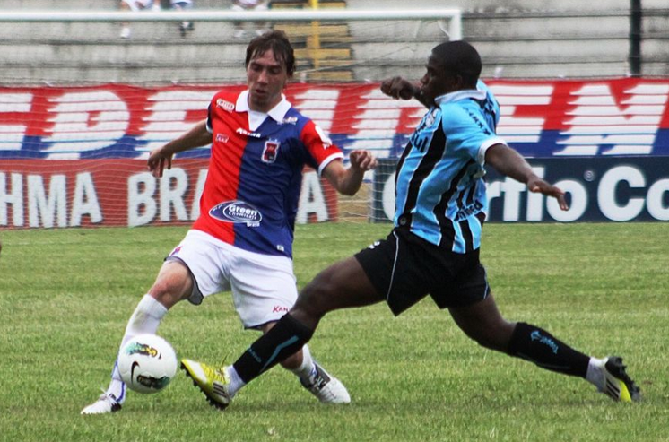 Arquivo:2012.10.10 - Paraná 0 x 2 Grêmio (Sub-20).foto.png